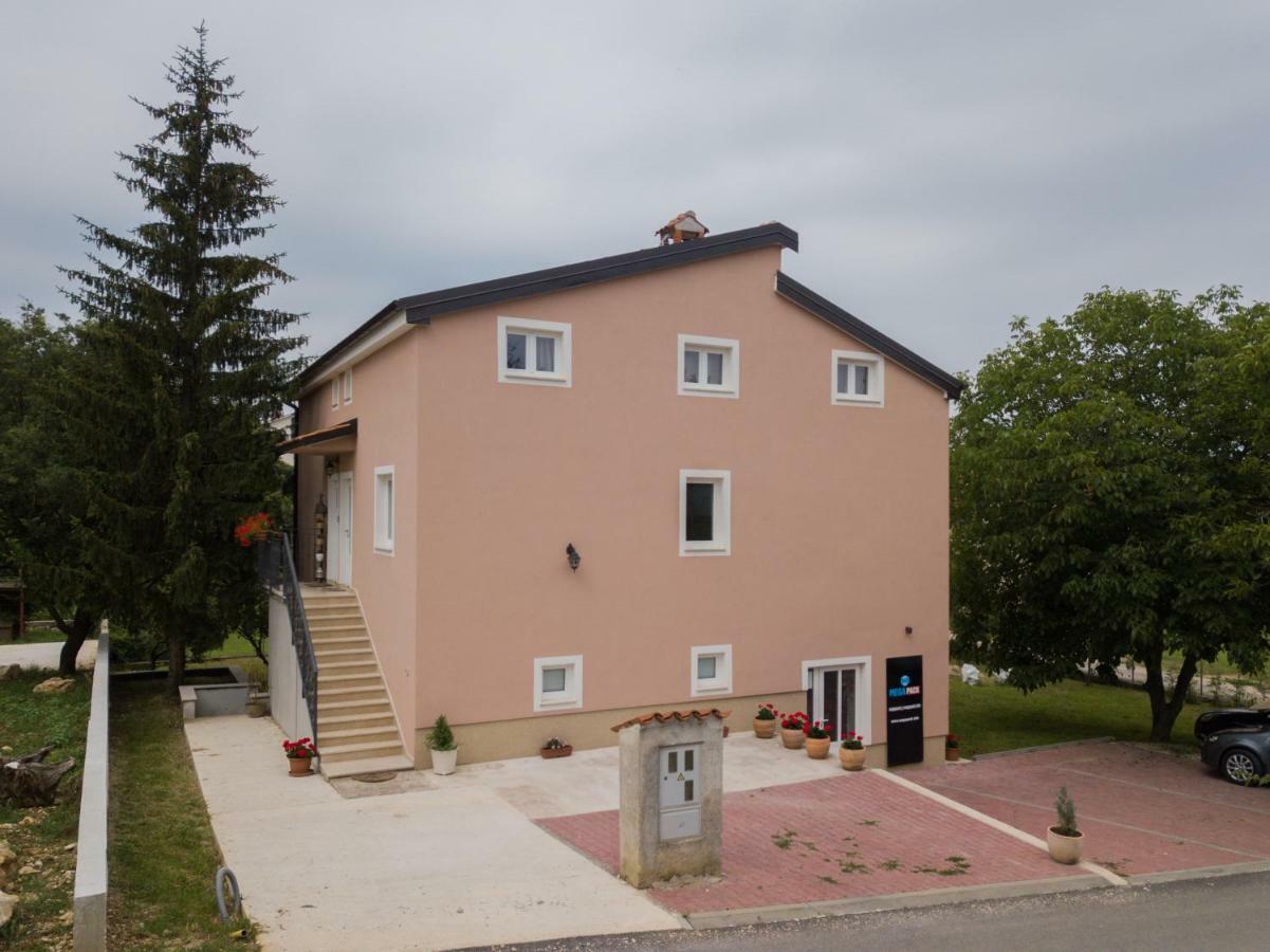 Appartamento Middle Istra Pazin Esterno foto