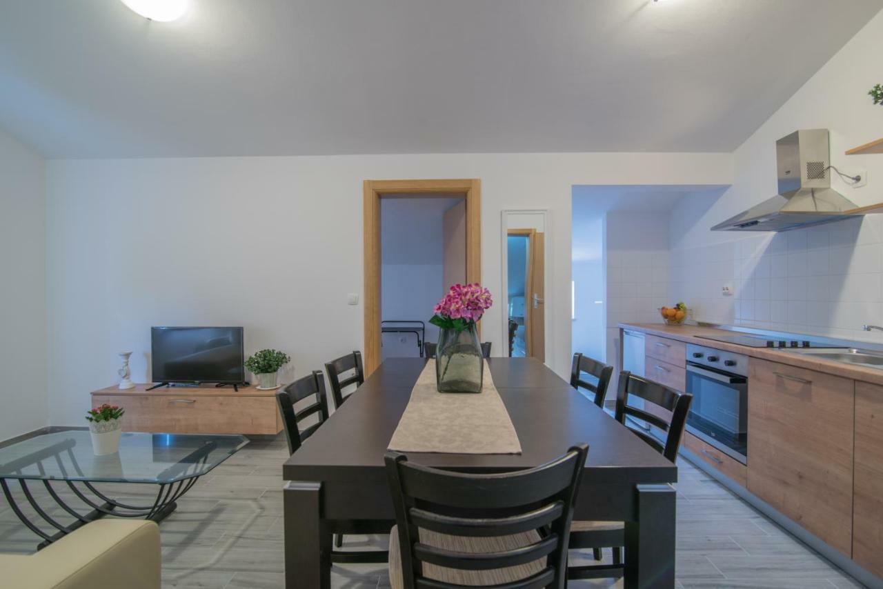 Appartamento Middle Istra Pazin Esterno foto